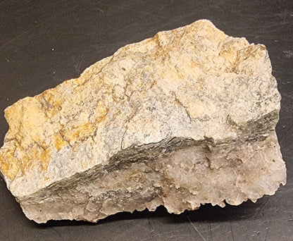 KVARTSDRUSE MED BLADFORMET ALBITT – 114 G