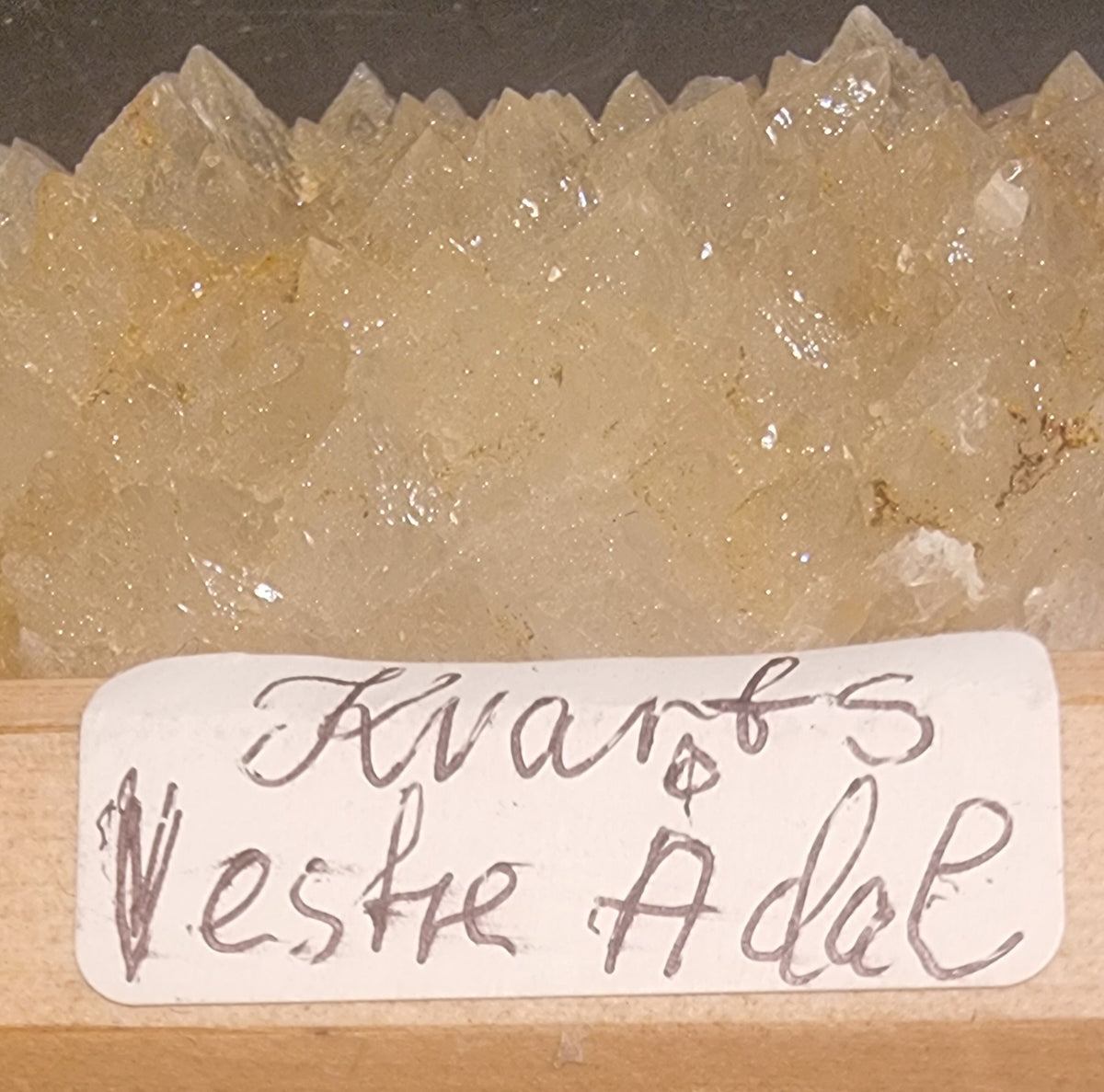 KVARTSKRYSTALLER – VESTRE ÅDAL, RINGERIKE