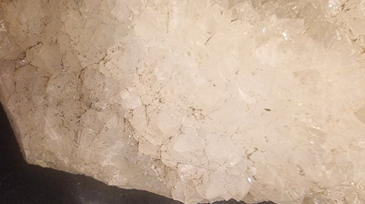 KALSITT MED SKALENOHEDRISKE KRYSTALLER – 251 G