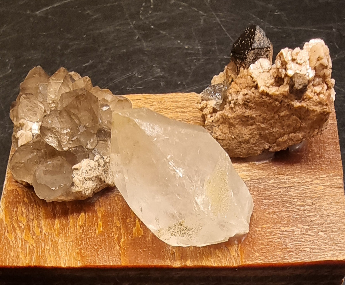 KVARTS OG FELTSPAT – LIER