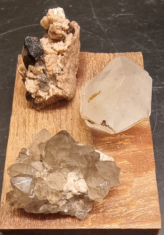 KVARTS OG FELTSPAT – LIER