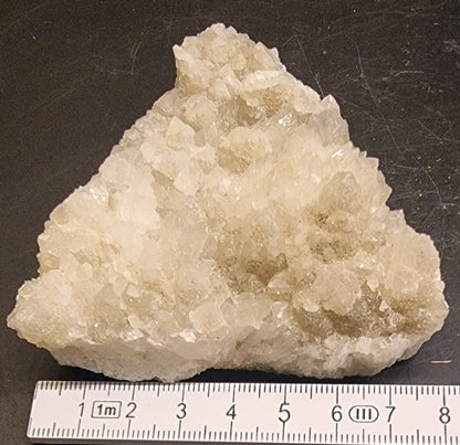 CALCITTKLYNGE MED ROMBOEDRISKE KRYSTALLER – 177 G