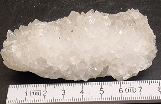 CALCITTDRUSE MED LYSE KRYSTALLER – 89 G