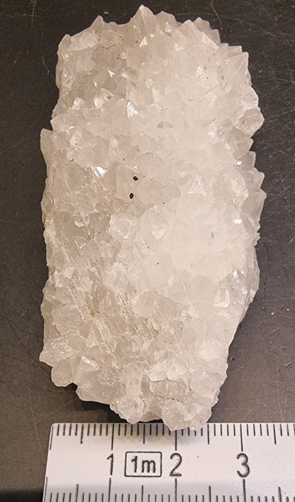 CALCITTDRUSE MED LYSE KRYSTALLER – 89 G