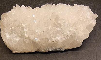 CALCITTDRUSE MED LYSE KRYSTALLER – 89 G