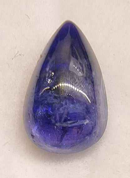 TANZANITT – PÆREFORMET CABOCHON – 5,00 CT